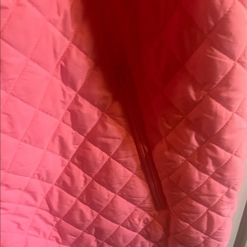 ❄️Coat Sale❄️ T by Talbots Pink Quilted Vest. - Picture 3 of 5